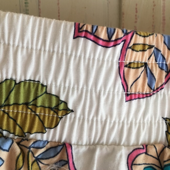 a.n.a - Picture 3 of 6